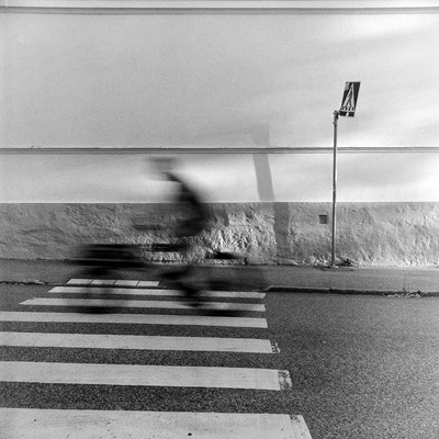 Västra kvarngatan. Zeiss Ikoflex. Fomapan 400 film.